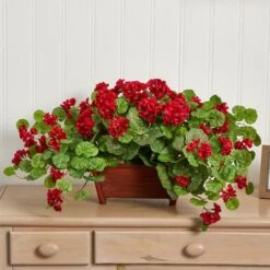 15'' Geranium In Wooden Planter -Flowers Michael Store D293885S 13